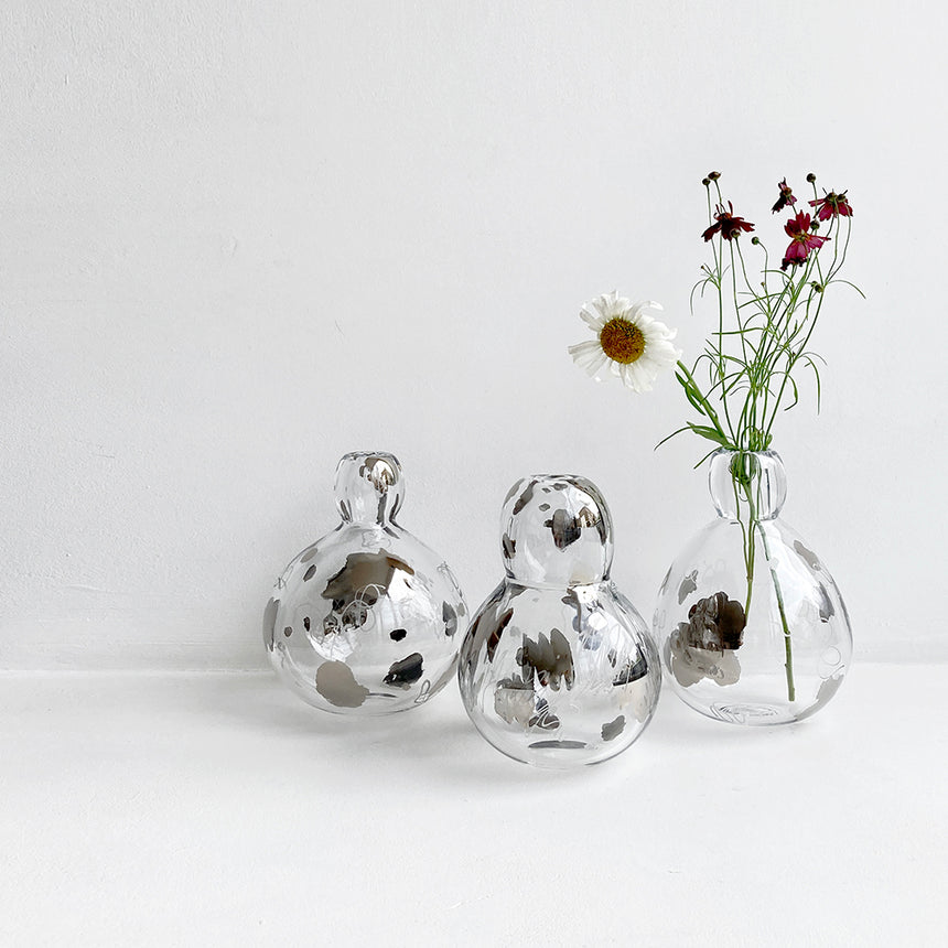 Glass Vase with Platinum Drawings I