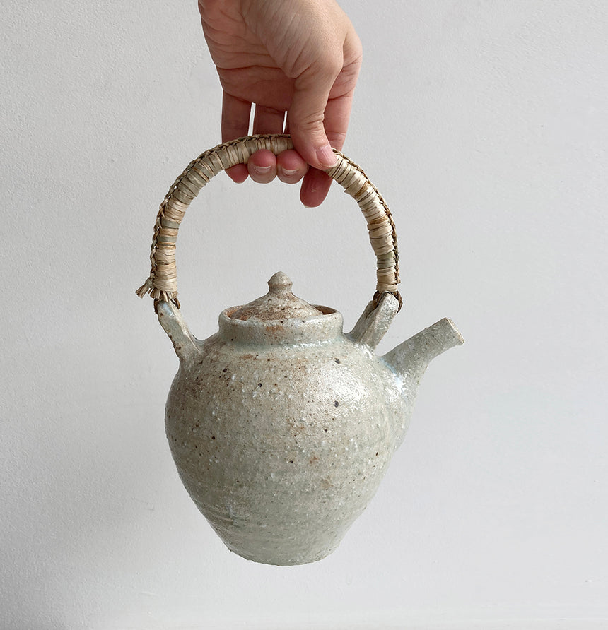 Teapot w/ Woven Akamegashiwa Handle